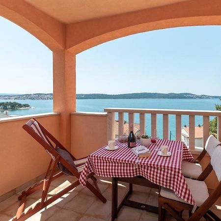 Villa Tonina Трогир Екстериор снимка