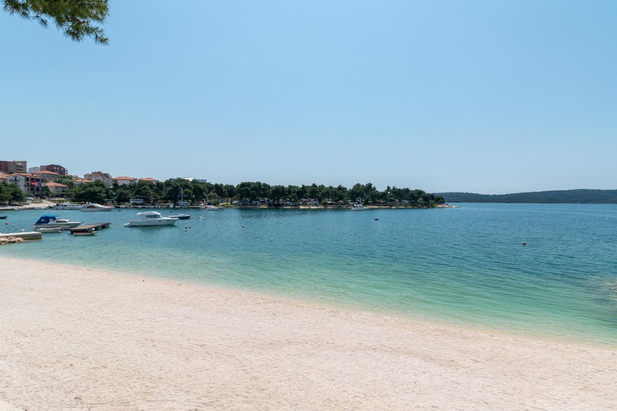 Villa Tonina Трогир Екстериор снимка