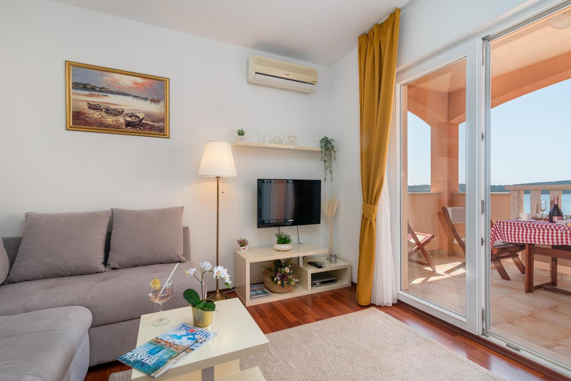 Villa Tonina Трогир Екстериор снимка