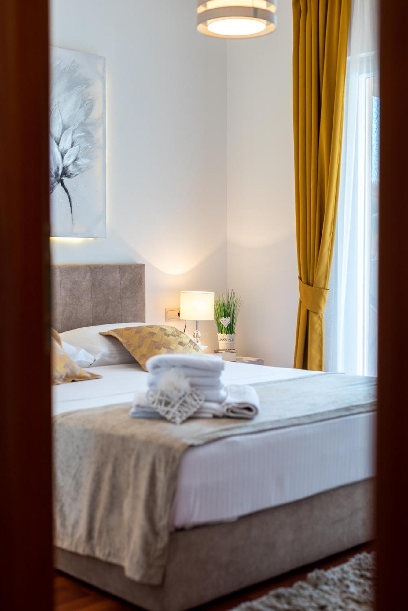 Villa Tonina Трогир Екстериор снимка